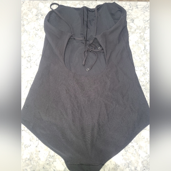 Lululemon Weave the waves swim suit - Picture 2 of 4